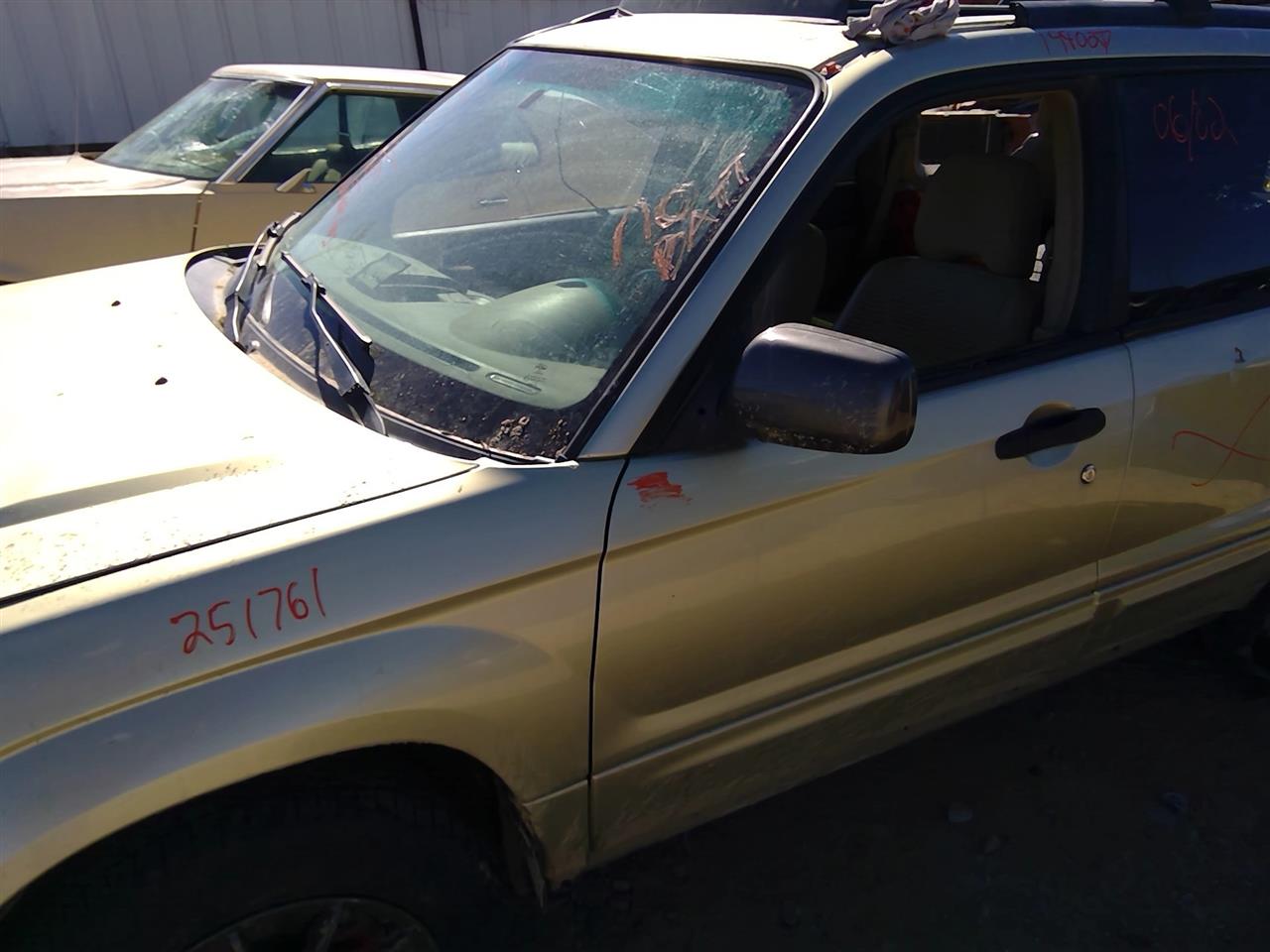 https://f005.backblazeb2.com/file/img-partshotlines-com/Inventory/SW52/Vehicle/20803_10.jpg