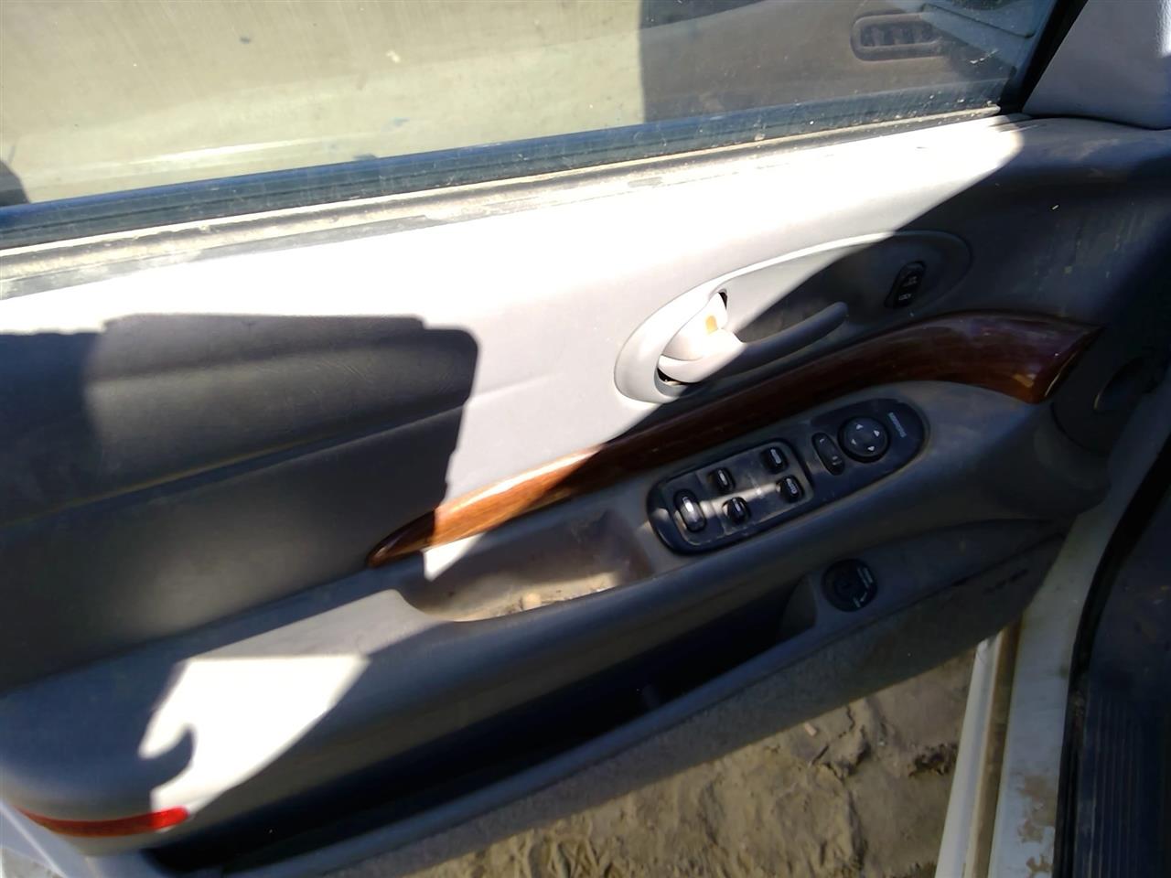 https://f005.backblazeb2.com/file/img-partshotlines-com/Inventory/SW52/Vehicle/20810_02.jpg