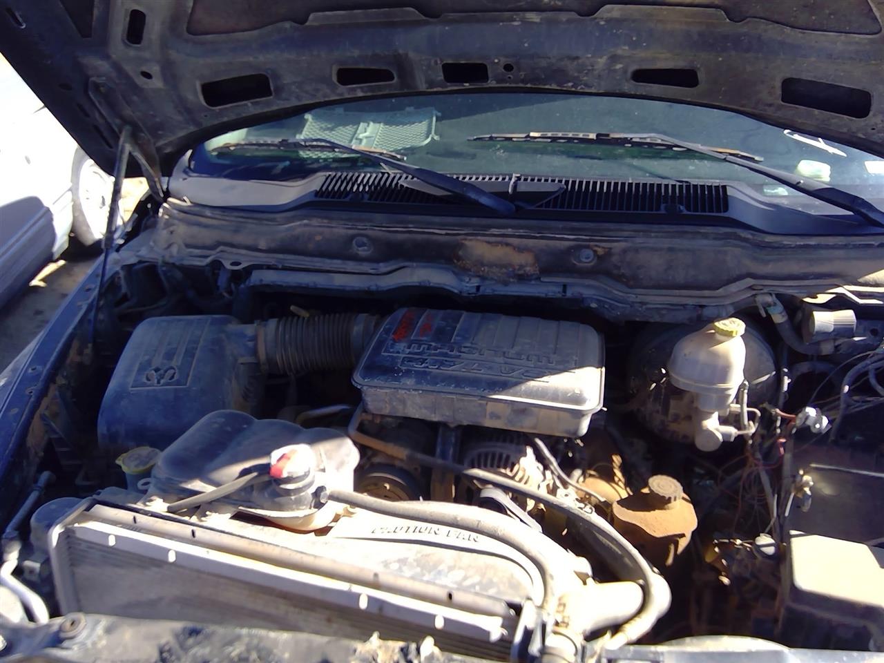 https://f005.backblazeb2.com/file/img-partshotlines-com/Inventory/SW52/Vehicle/20811_05.jpg
