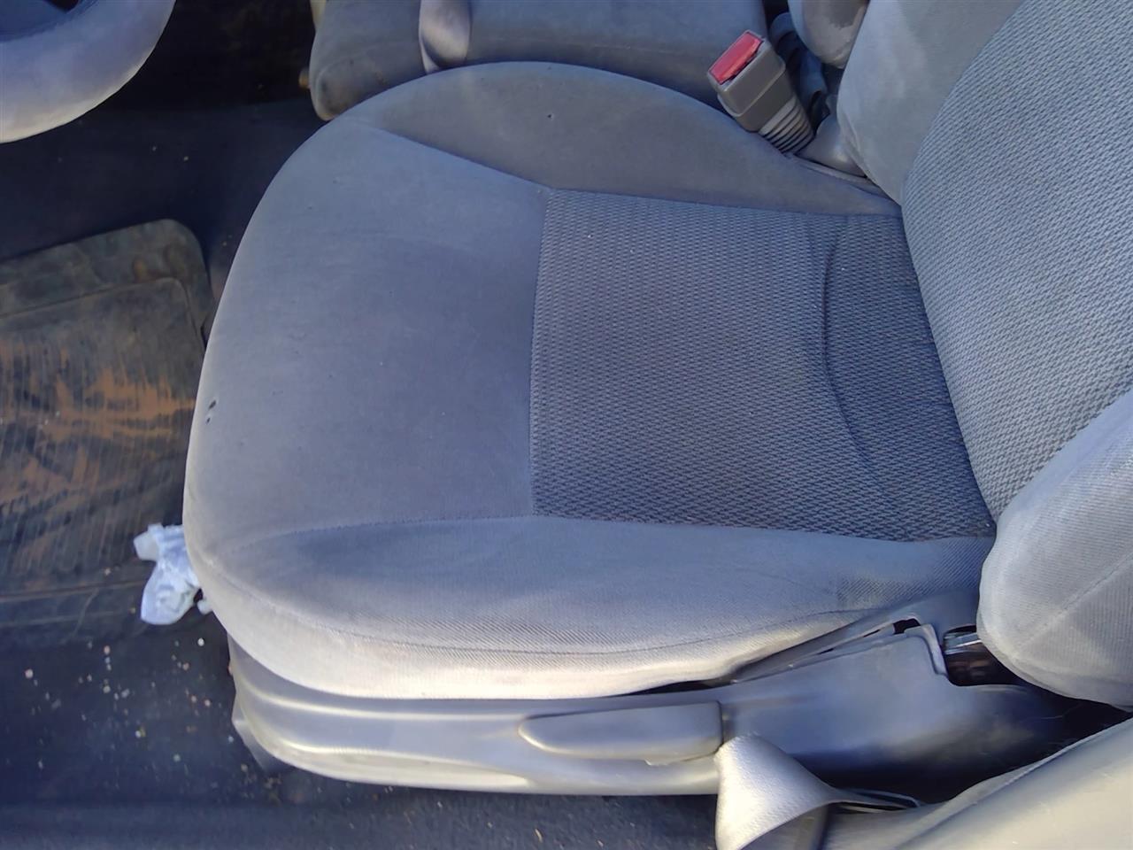 https://f005.backblazeb2.com/file/img-partshotlines-com/Inventory/SW52/Vehicle/20813_03.jpg