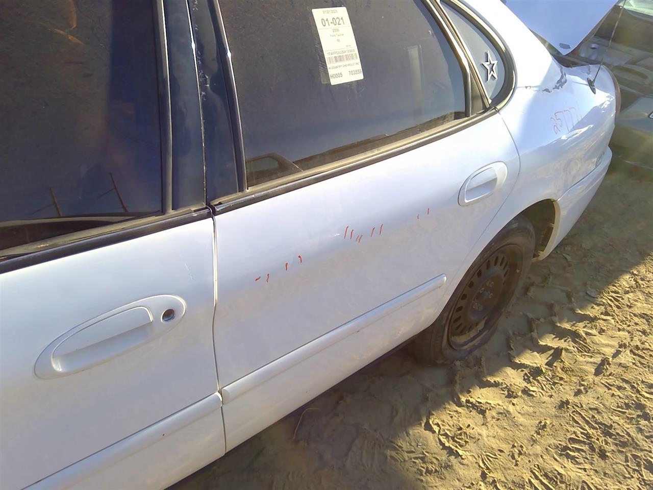 https://f005.backblazeb2.com/file/img-partshotlines-com/Inventory/SW52/Vehicle/20813_11.jpg