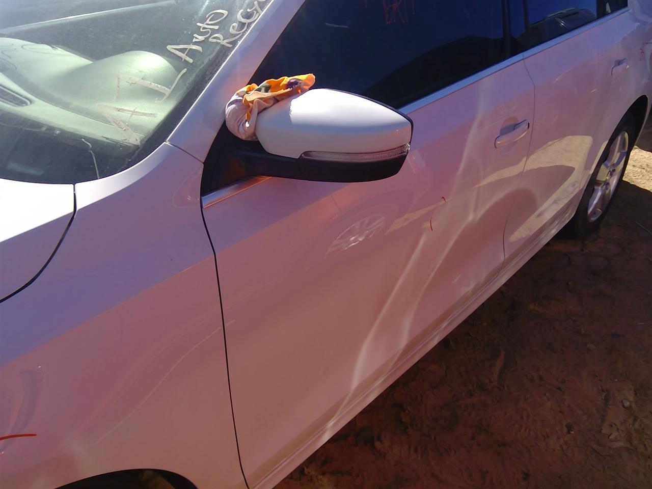 https://f005.backblazeb2.com/file/img-partshotlines-com/Inventory/SW52/Vehicle/20814_10.jpg