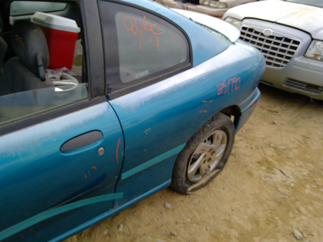 https://f005.backblazeb2.com/file/img-partshotlines-com/Inventory/SW52/Vehicle/20832_11.jpg