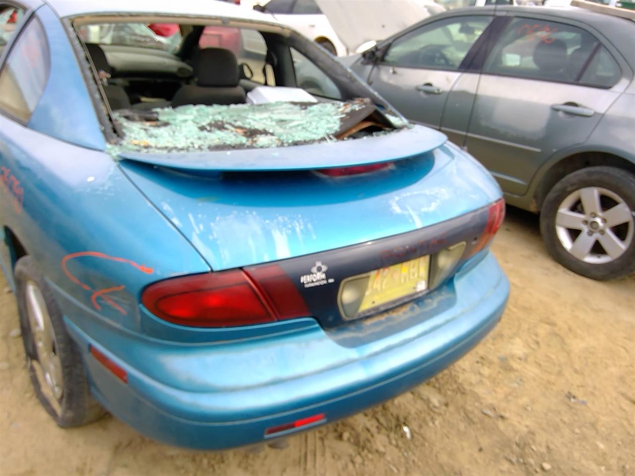 https://f005.backblazeb2.com/file/img-partshotlines-com/Inventory/SW52/Vehicle/20832_13.jpg