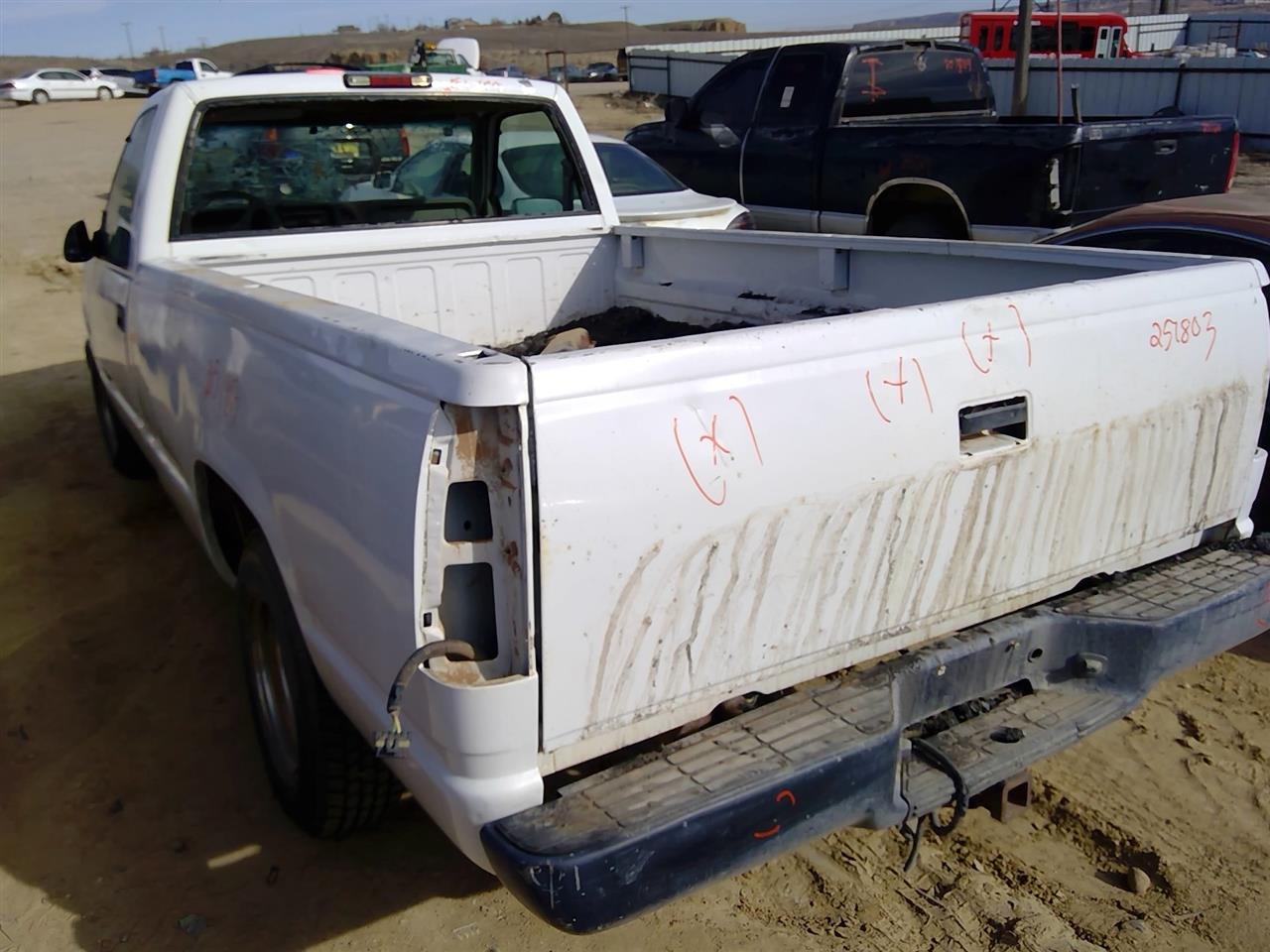 https://f005.backblazeb2.com/file/img-partshotlines-com/Inventory/SW52/Vehicle/20846_13.jpg