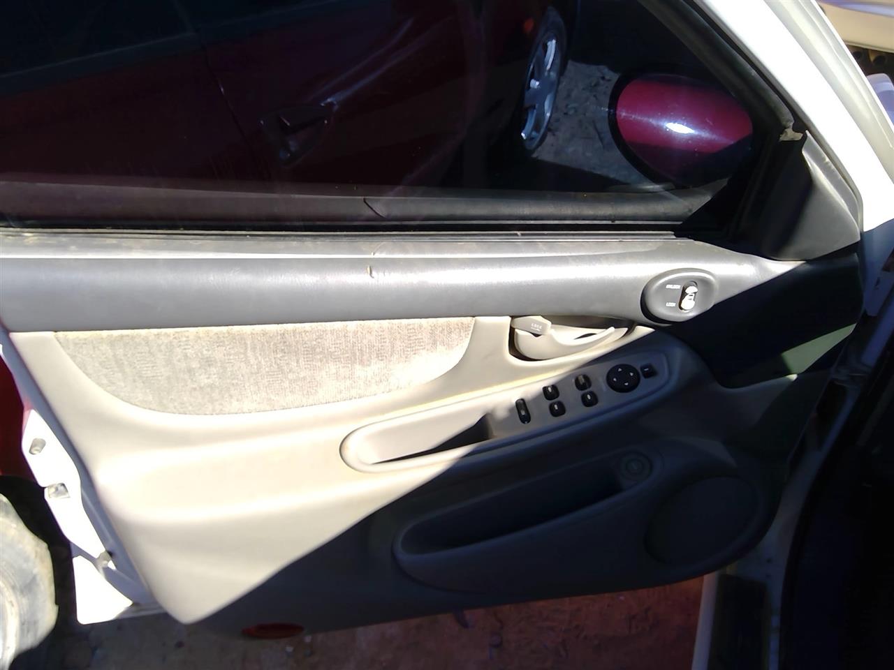https://f005.backblazeb2.com/file/img-partshotlines-com/Inventory/SW52/Vehicle/20847_02.jpg