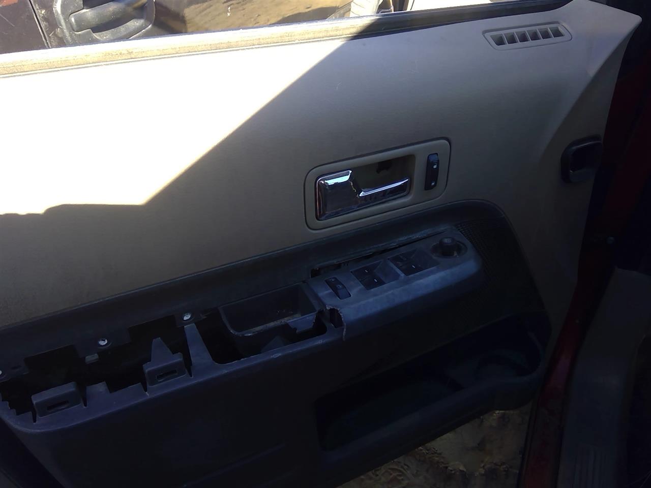https://f005.backblazeb2.com/file/img-partshotlines-com/Inventory/SW52/Vehicle/20856_02.jpg