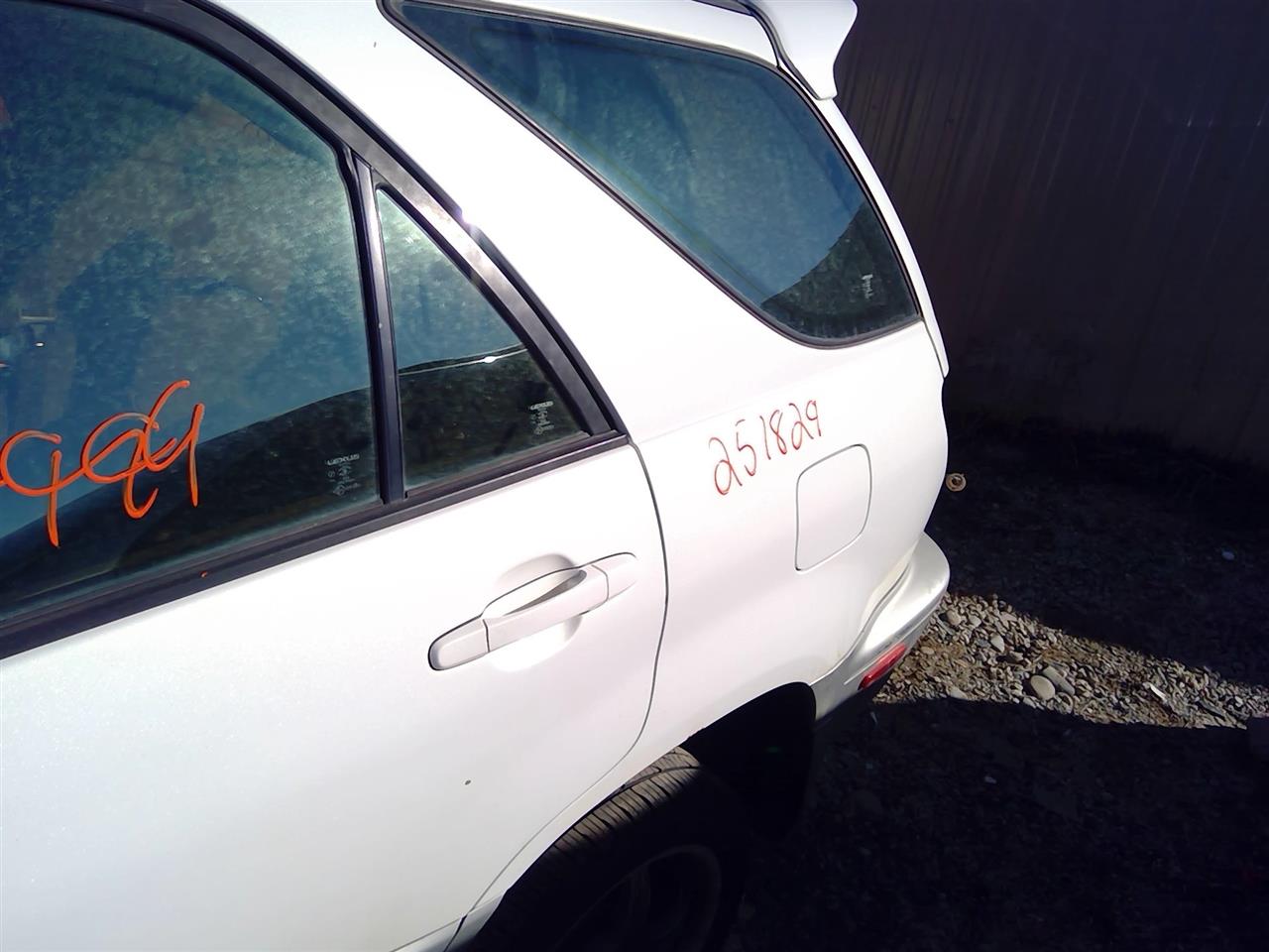 https://f005.backblazeb2.com/file/img-partshotlines-com/Inventory/SW52/Vehicle/20872_11.jpg