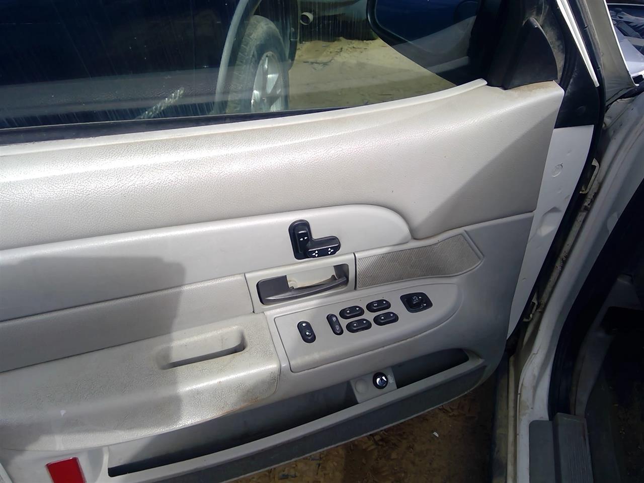 https://f005.backblazeb2.com/file/img-partshotlines-com/Inventory/SW52/Vehicle/20876_02.jpg