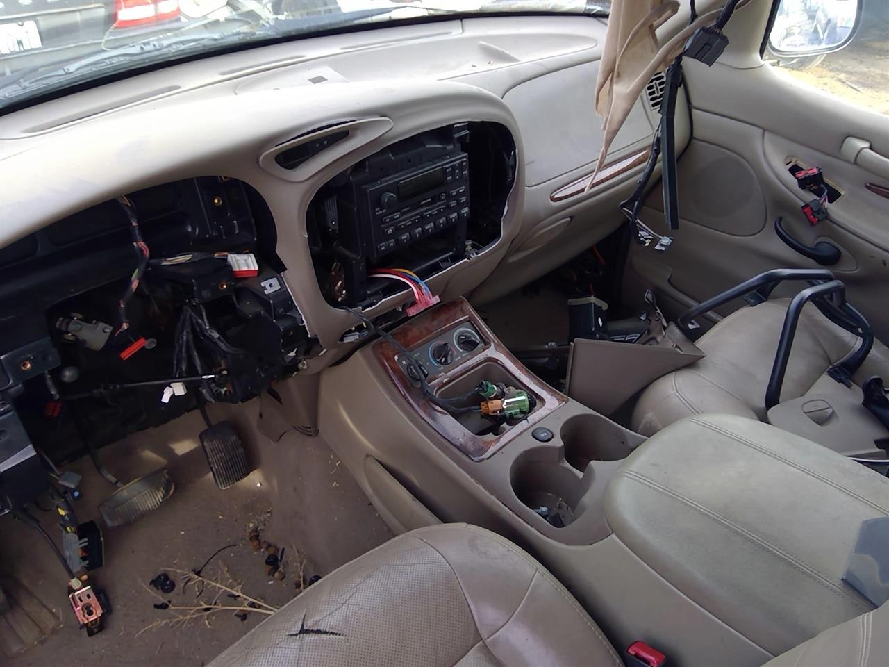 https://f005.backblazeb2.com/file/img-partshotlines-com/Inventory/SW52/Vehicle/20898_01.jpg
