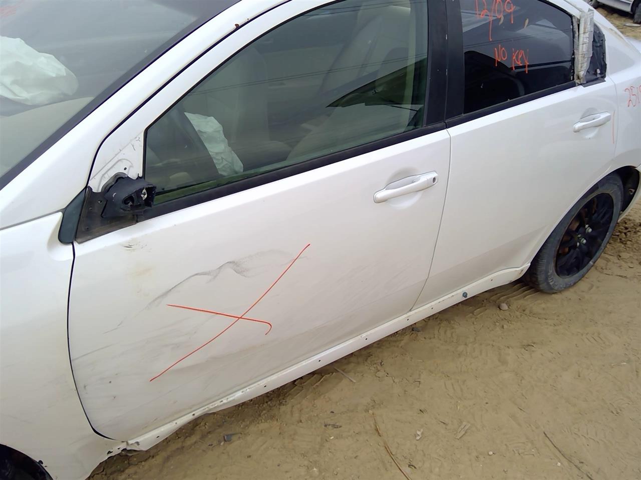 https://f005.backblazeb2.com/file/img-partshotlines-com/Inventory/SW52/Vehicle/20899_10.jpg