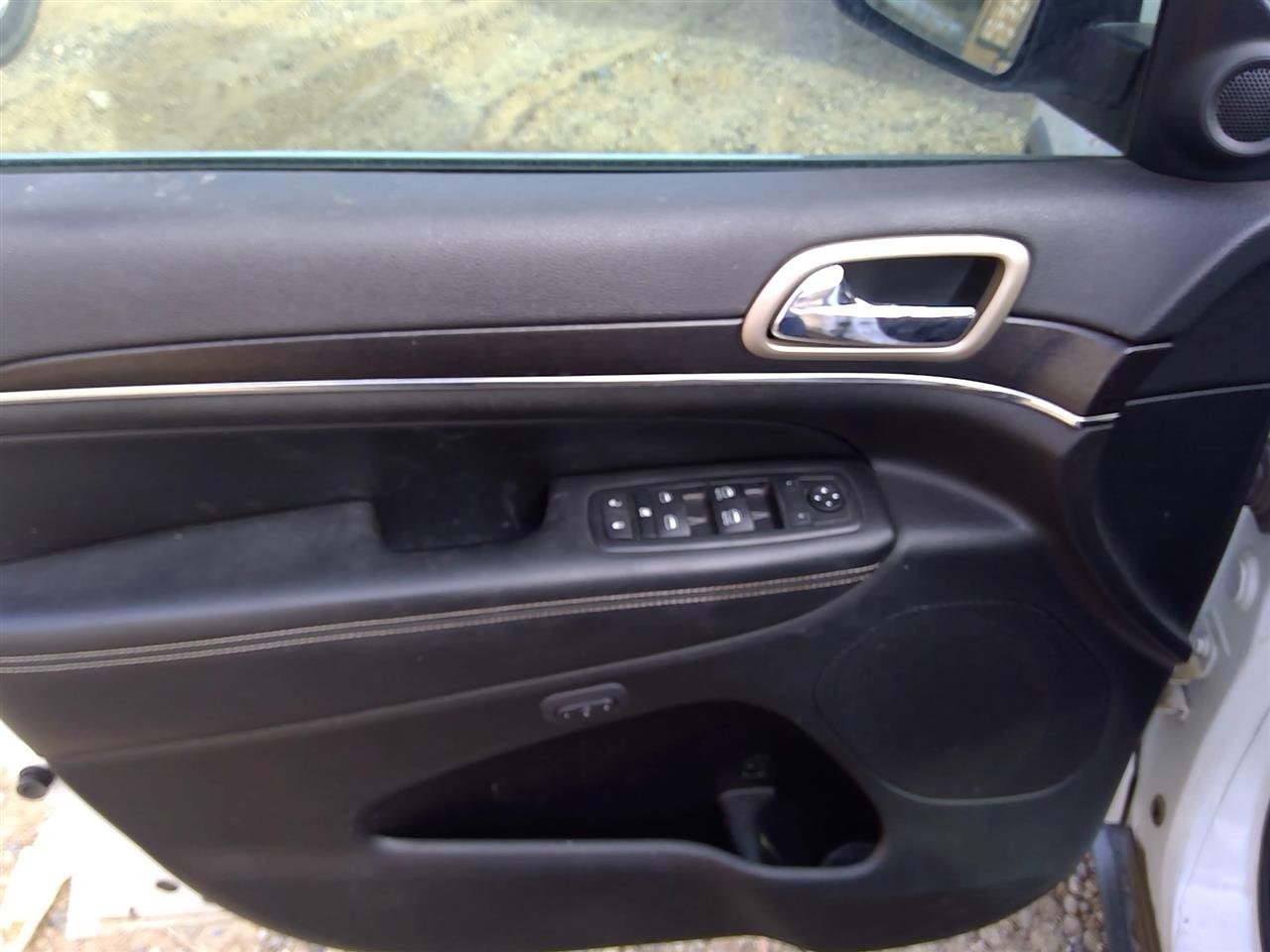 https://f005.backblazeb2.com/file/img-partshotlines-com/Inventory/SW52/Vehicle/20900_02.jpg