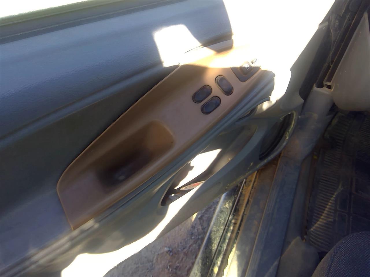 https://f005.backblazeb2.com/file/img-partshotlines-com/Inventory/SW52/Vehicle/20909_02.jpg