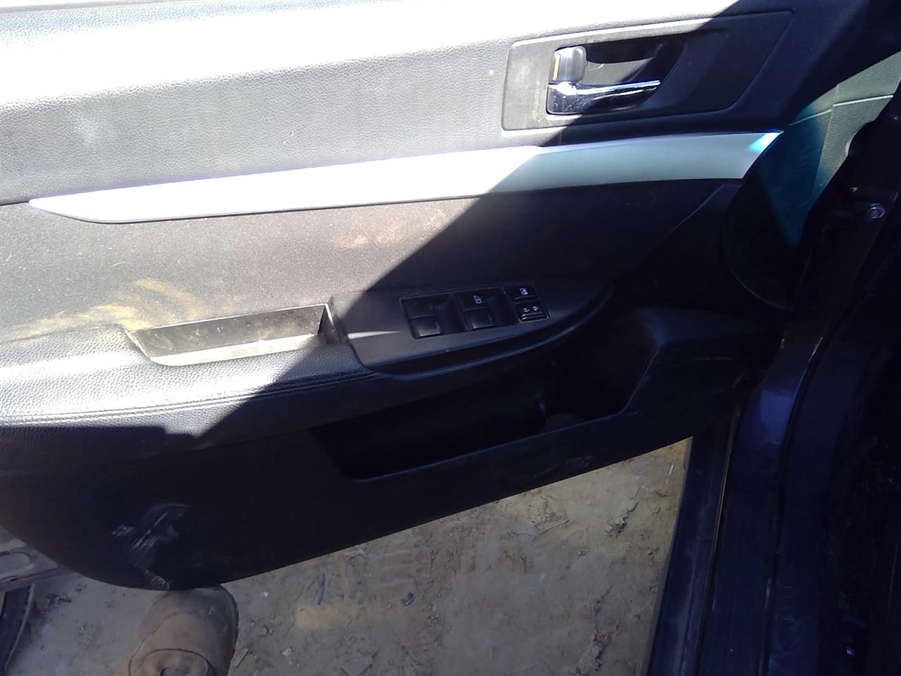 https://f005.backblazeb2.com/file/img-partshotlines-com/Inventory/SW52/Vehicle/20917_02.jpg