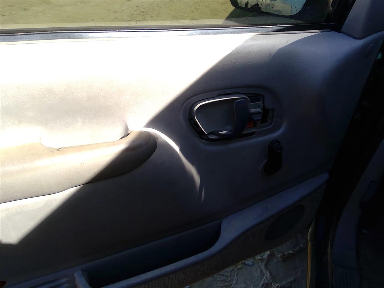 https://f005.backblazeb2.com/file/img-partshotlines-com/Inventory/SW52/Vehicle/20920_02.jpg