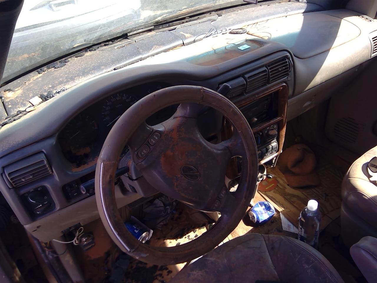 https://f005.backblazeb2.com/file/img-partshotlines-com/Inventory/SW52/Vehicle/20927_02.jpg
