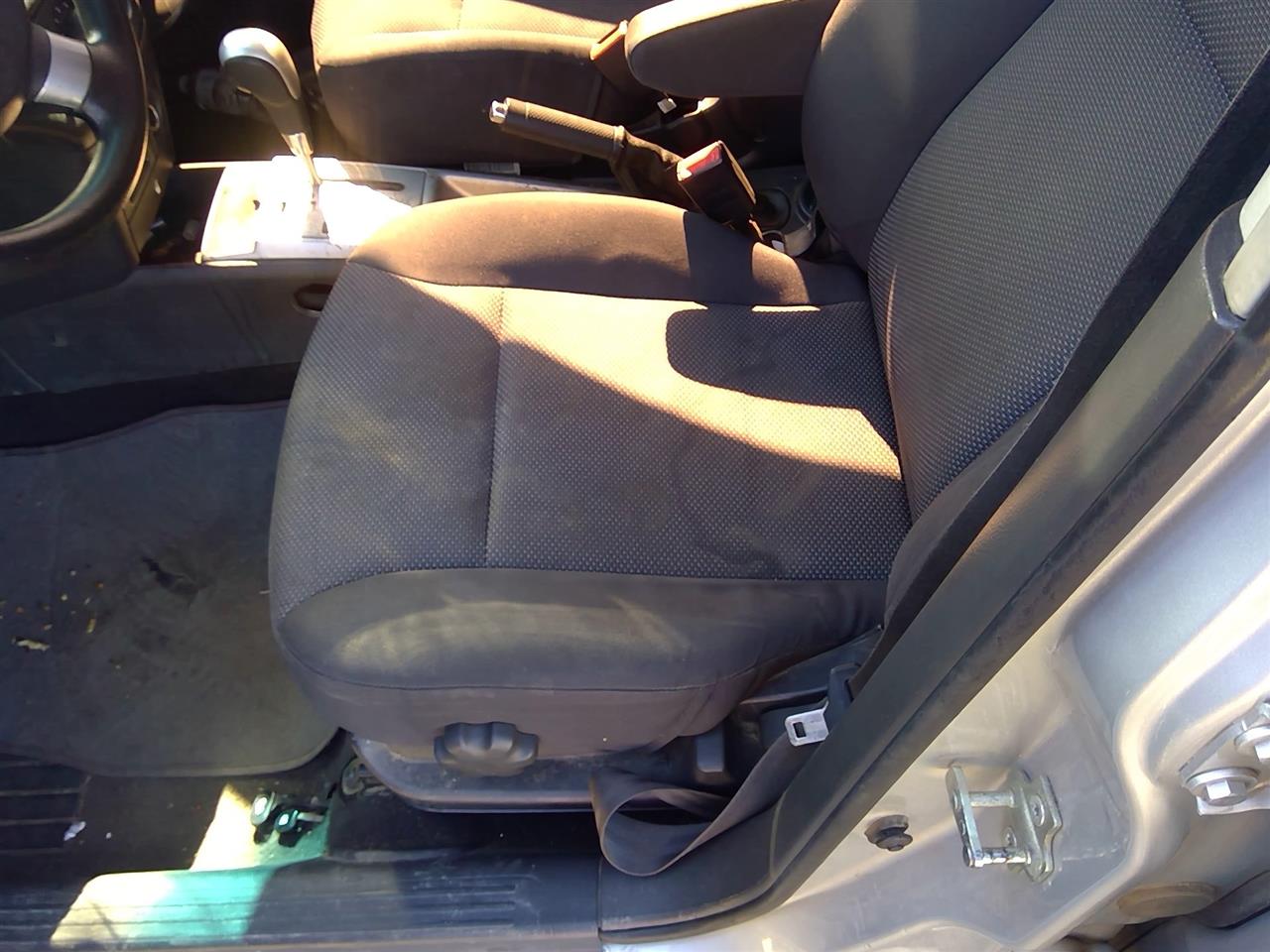 https://f005.backblazeb2.com/file/img-partshotlines-com/Inventory/SW52/Vehicle/20956_03.jpg
