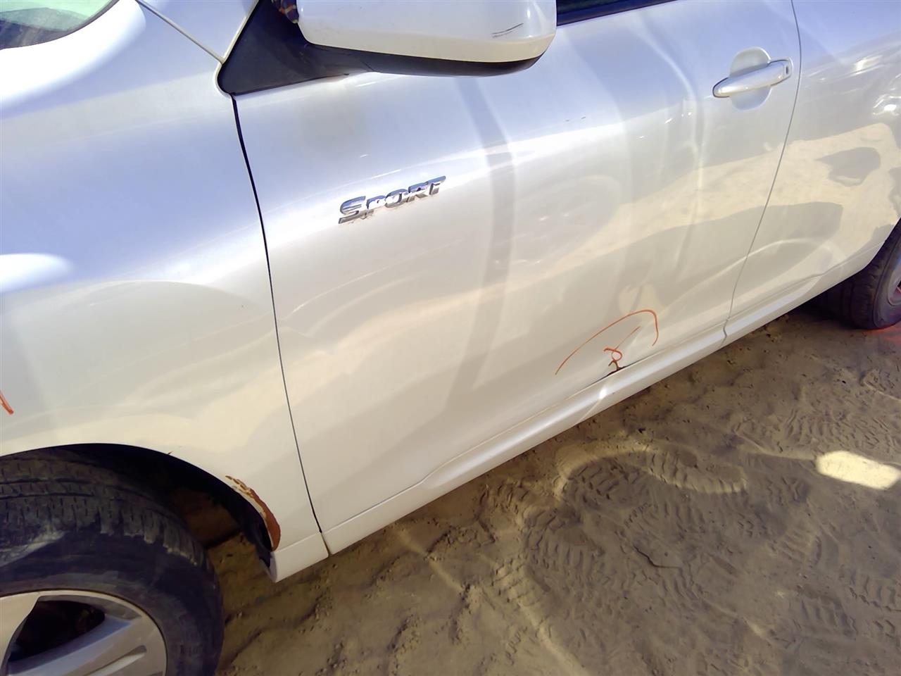 https://f005.backblazeb2.com/file/img-partshotlines-com/Inventory/SW52/Vehicle/20965_09.jpg