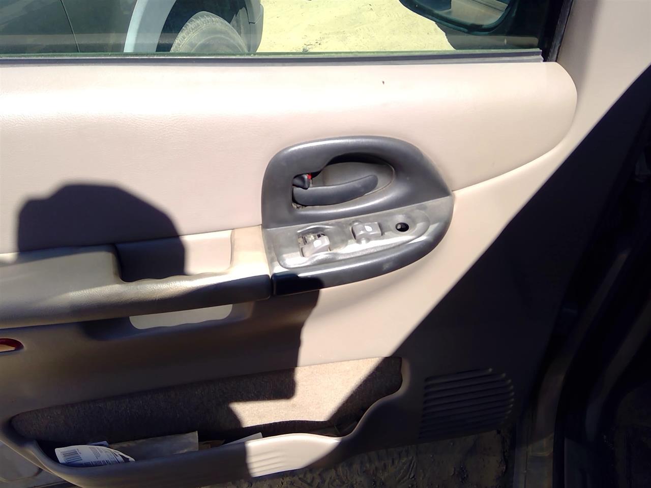 https://f005.backblazeb2.com/file/img-partshotlines-com/Inventory/SW52/Vehicle/20966_02.jpg