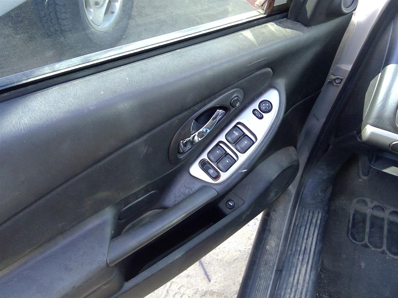 https://f005.backblazeb2.com/file/img-partshotlines-com/Inventory/SW52/Vehicle/20973_02.jpg