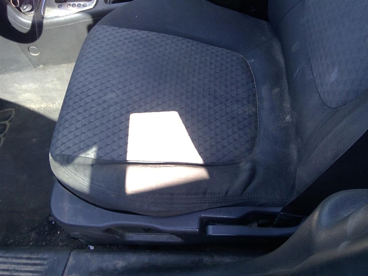 https://f005.backblazeb2.com/file/img-partshotlines-com/Inventory/SW52/Vehicle/20973_03.jpg