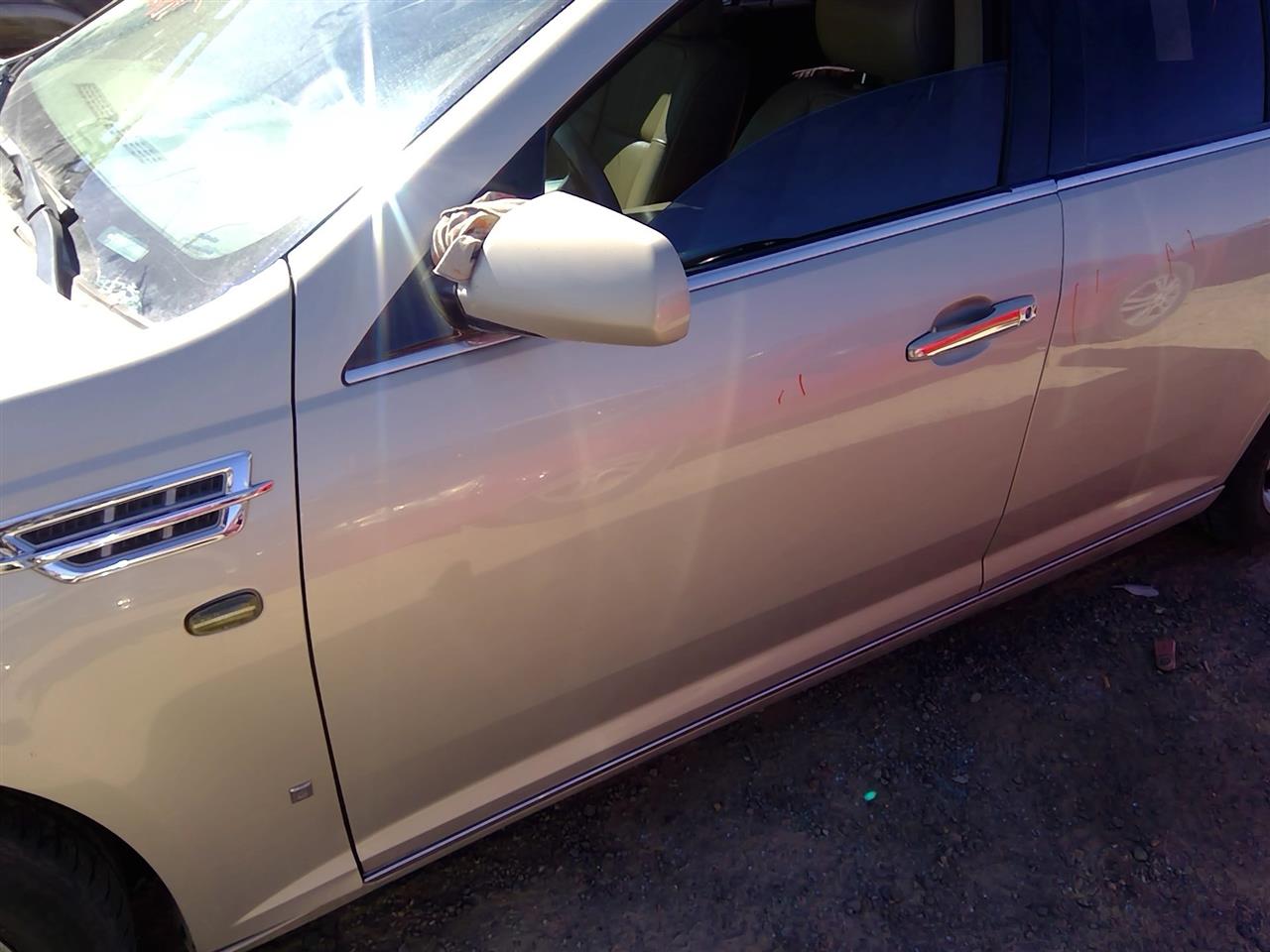 https://f005.backblazeb2.com/file/img-partshotlines-com/Inventory/SW52/Vehicle/20975_09.jpg