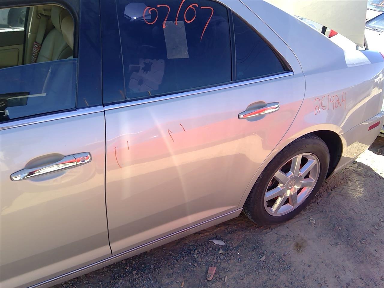 https://f005.backblazeb2.com/file/img-partshotlines-com/Inventory/SW52/Vehicle/20975_10.jpg