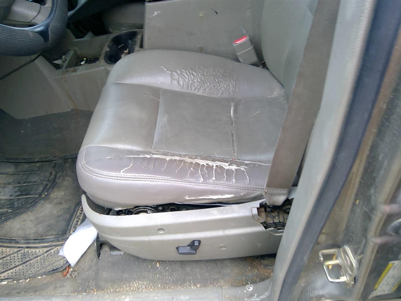 https://f005.backblazeb2.com/file/img-partshotlines-com/Inventory/SW52/Vehicle/20976_03.jpg