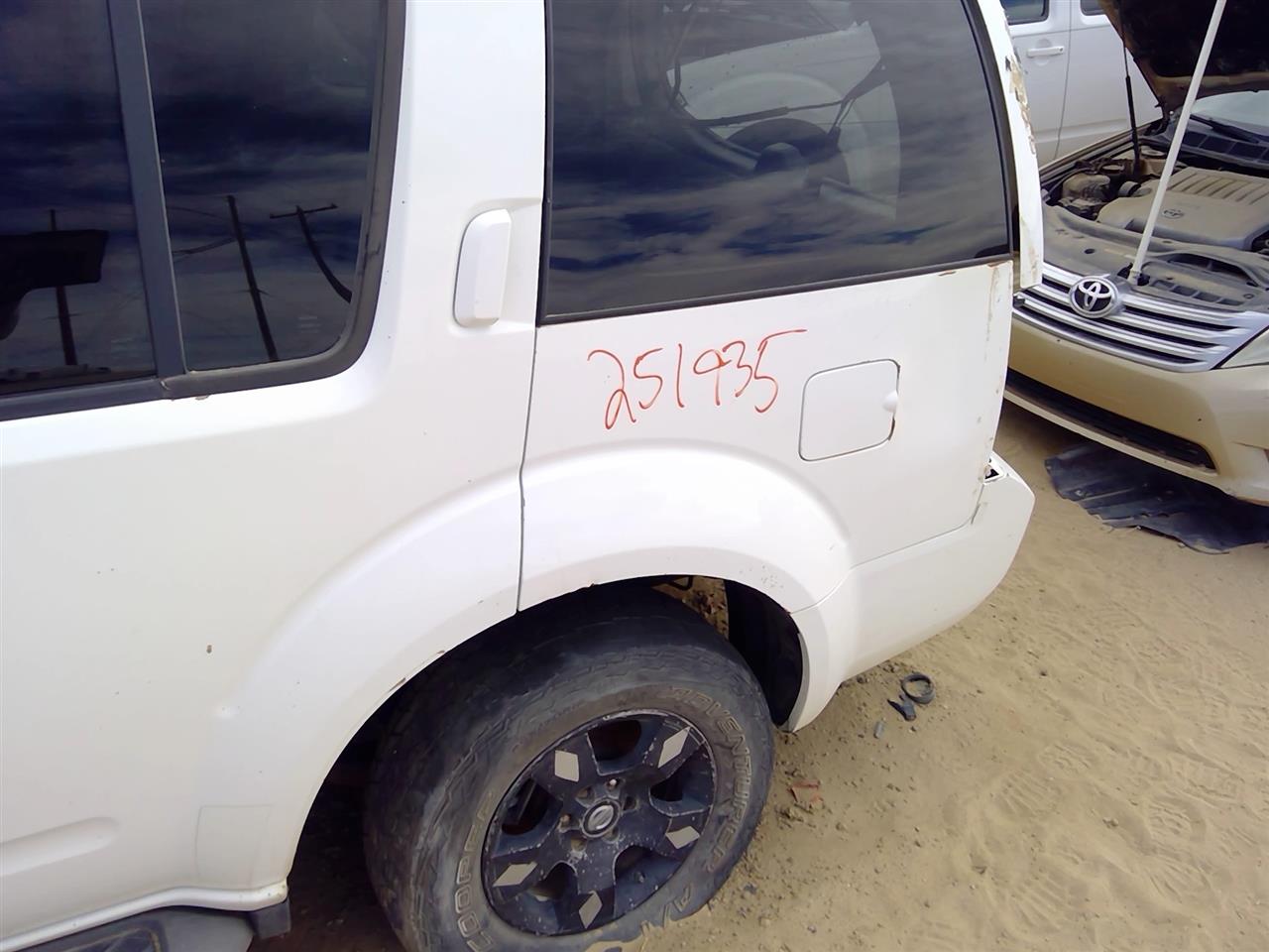 https://f005.backblazeb2.com/file/img-partshotlines-com/Inventory/SW52/Vehicle/20986_11.jpg