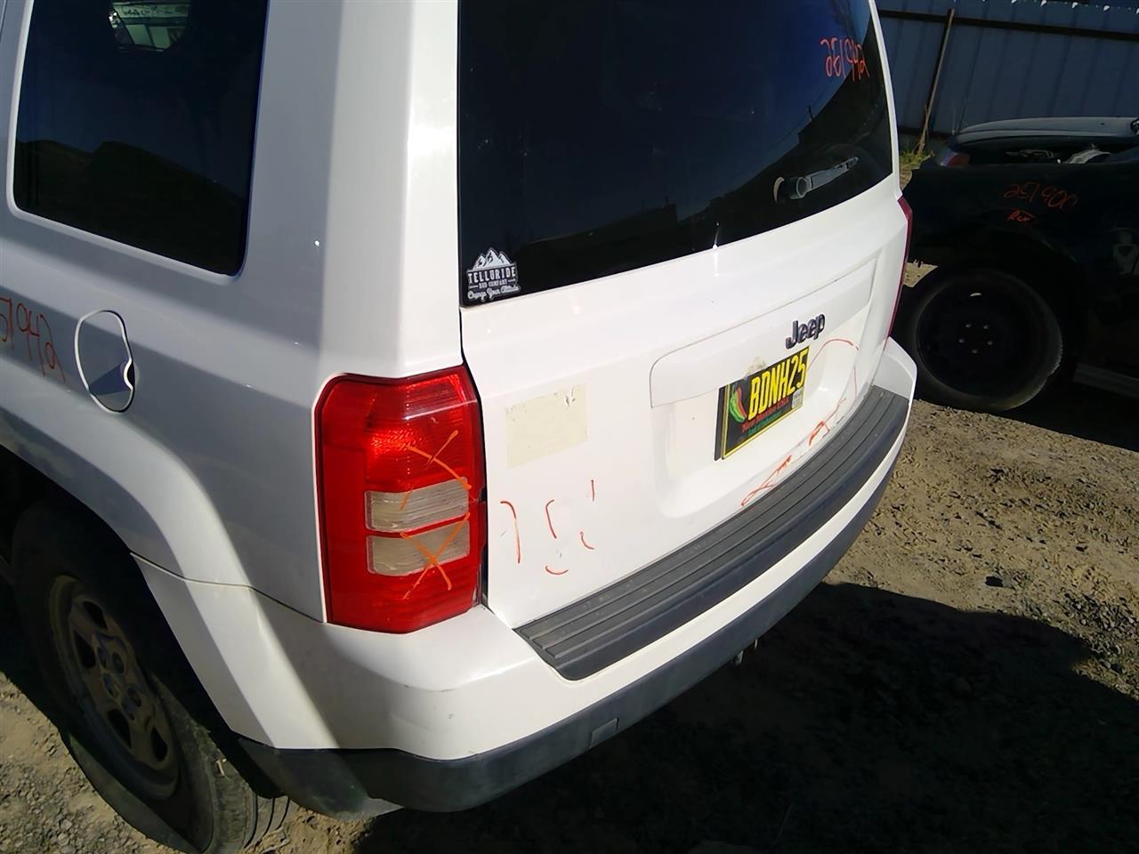 https://f005.backblazeb2.com/file/img-partshotlines-com/Inventory/SW52/Vehicle/20993_13.jpg