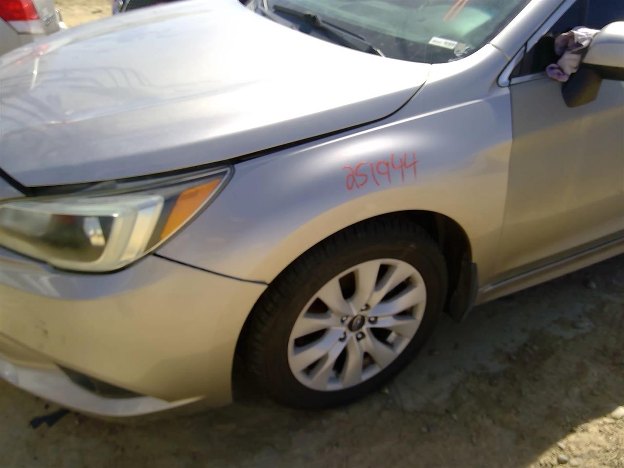 https://f005.backblazeb2.com/file/img-partshotlines-com/Inventory/SW52/Vehicle/20995_10.jpg