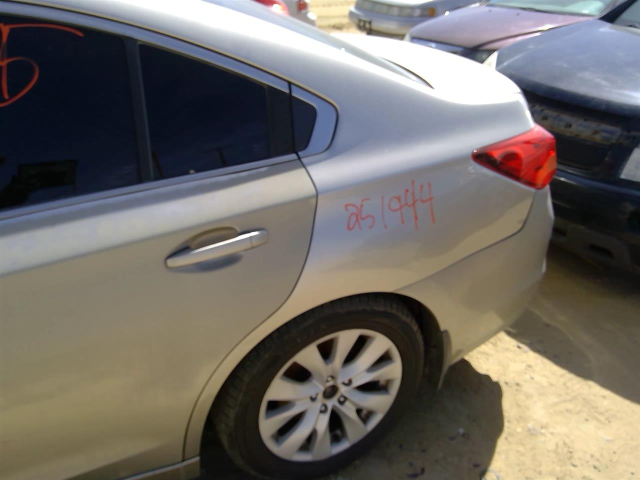 https://f005.backblazeb2.com/file/img-partshotlines-com/Inventory/SW52/Vehicle/20995_13.jpg