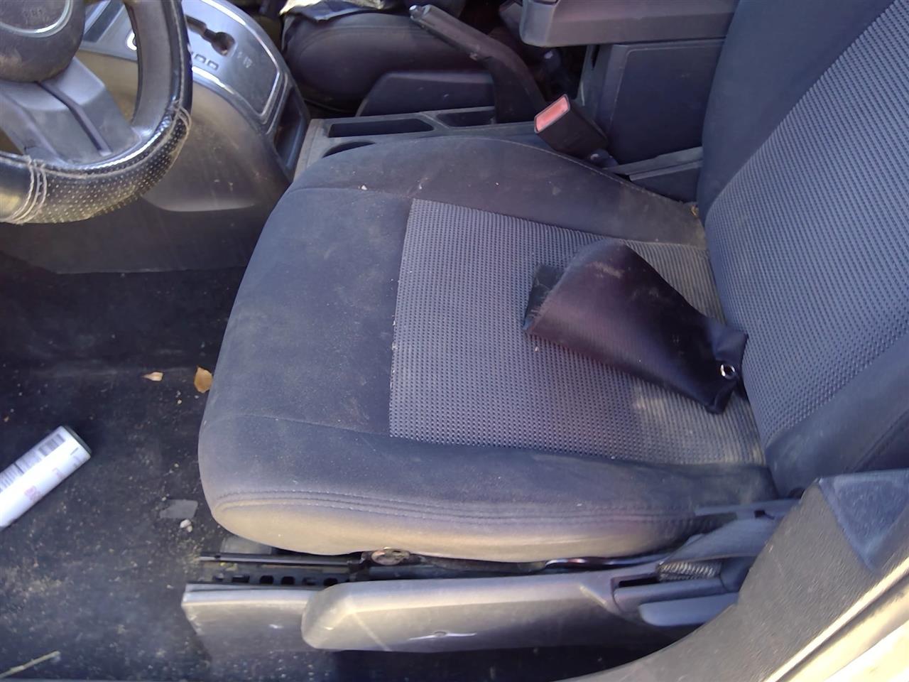 https://f005.backblazeb2.com/file/img-partshotlines-com/Inventory/SW52/Vehicle/20996_03.jpg