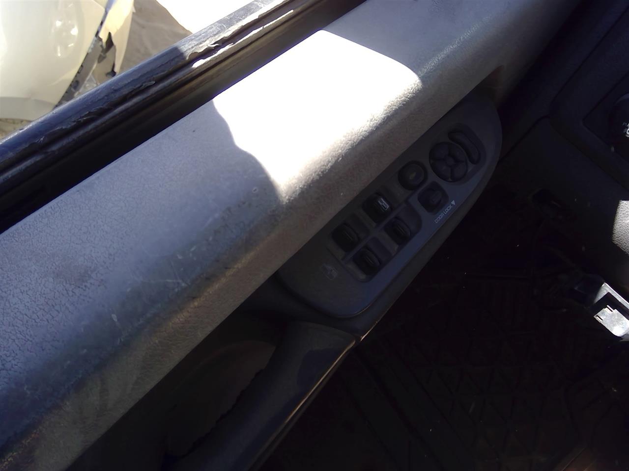 https://f005.backblazeb2.com/file/img-partshotlines-com/Inventory/SW52/Vehicle/21027_02.jpg