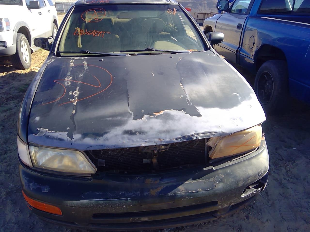 https://f005.backblazeb2.com/file/img-partshotlines-com/Inventory/SW52/Vehicle/21045_07.jpg