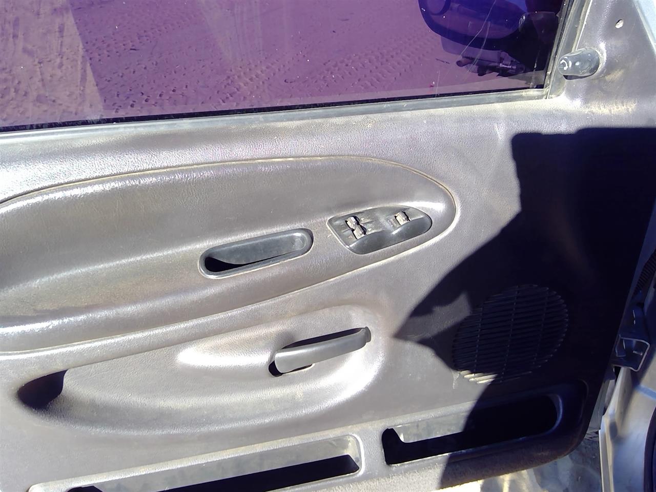 https://f005.backblazeb2.com/file/img-partshotlines-com/Inventory/SW52/Vehicle/21046_02.jpg