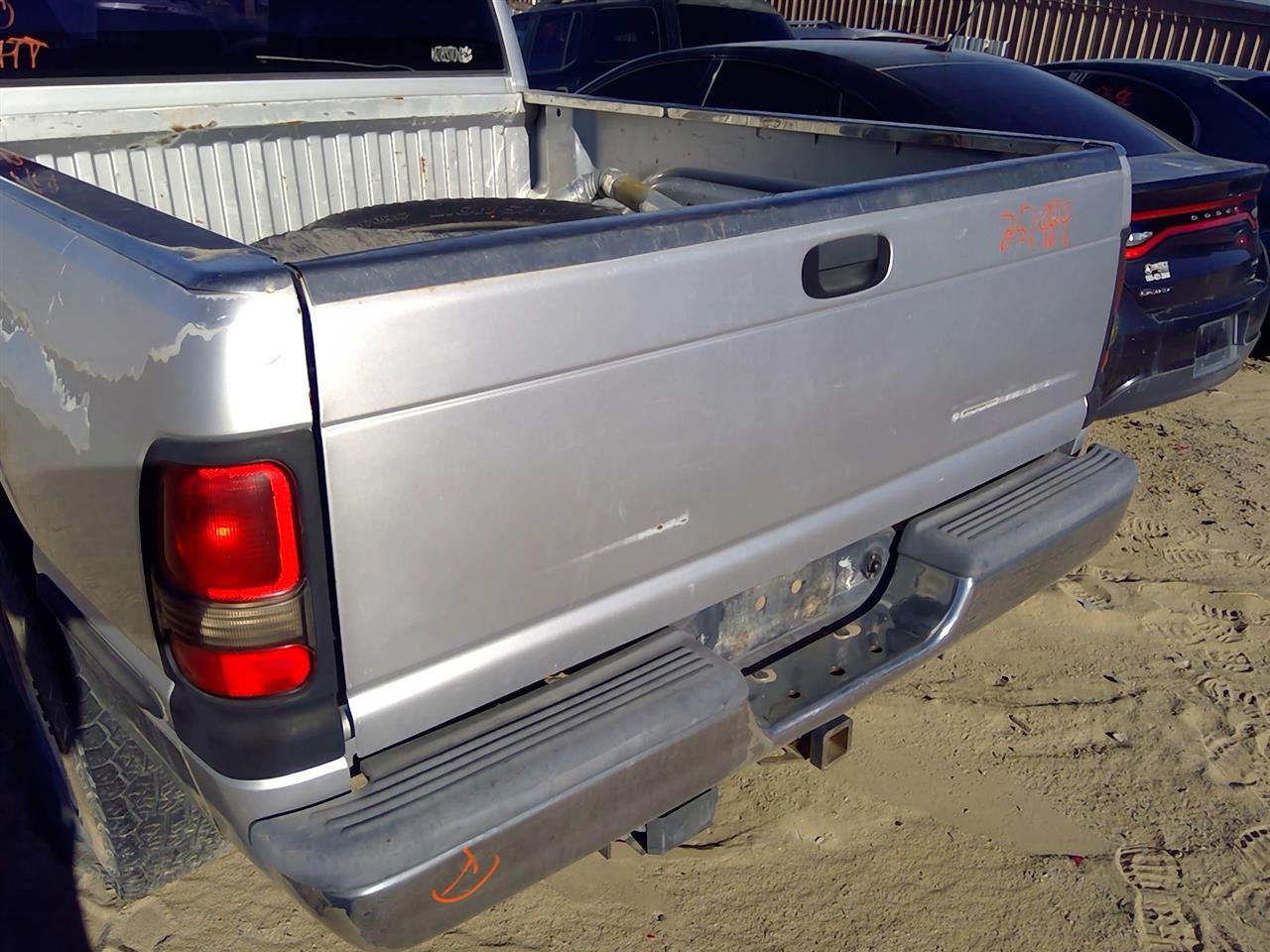 https://f005.backblazeb2.com/file/img-partshotlines-com/Inventory/SW52/Vehicle/21046_13.jpg