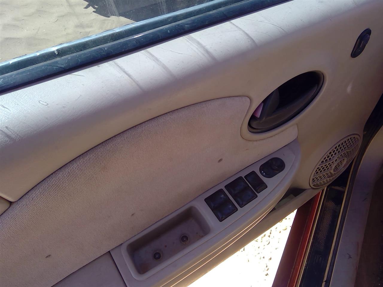 https://f005.backblazeb2.com/file/img-partshotlines-com/Inventory/SW52/Vehicle/21049_02.jpg