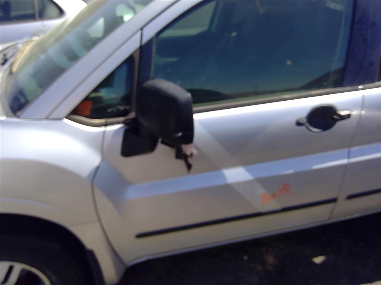 https://f005.backblazeb2.com/file/img-partshotlines-com/Inventory/SW52/Vehicle/21056_10.jpg