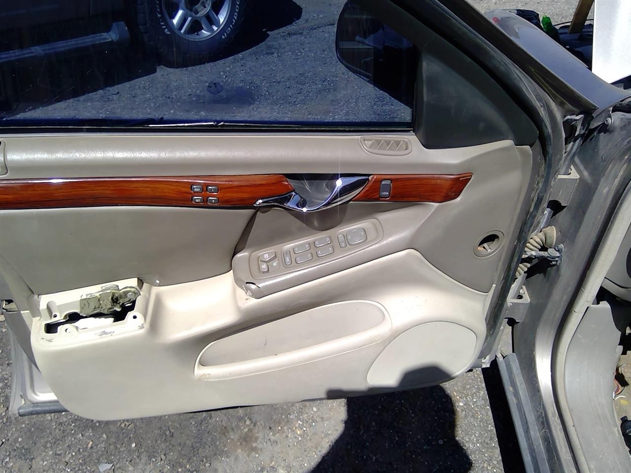 https://f005.backblazeb2.com/file/img-partshotlines-com/Inventory/SW52/Vehicle/21057_02.jpg