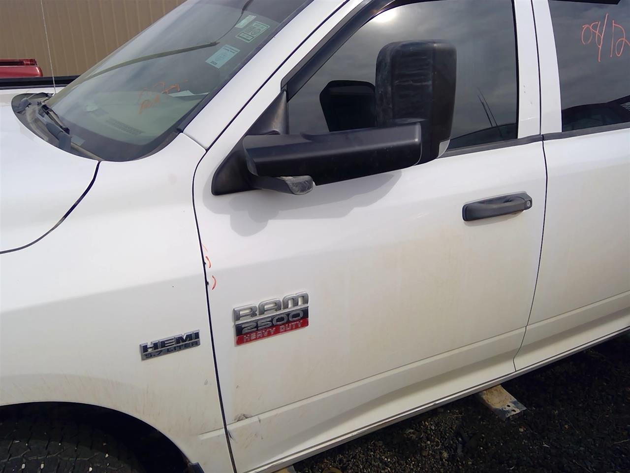 https://f005.backblazeb2.com/file/img-partshotlines-com/Inventory/SW52/Vehicle/21068_09.jpg