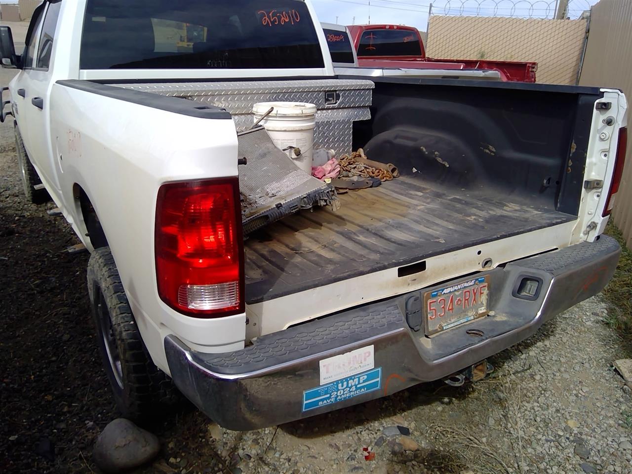 https://f005.backblazeb2.com/file/img-partshotlines-com/Inventory/SW52/Vehicle/21068_13.jpg