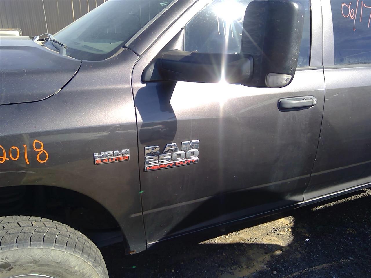 https://f005.backblazeb2.com/file/img-partshotlines-com/Inventory/SW52/Vehicle/21076_11.jpg