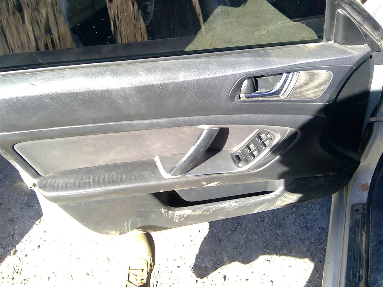 https://f005.backblazeb2.com/file/img-partshotlines-com/Inventory/SW52/Vehicle/21093_02.jpg