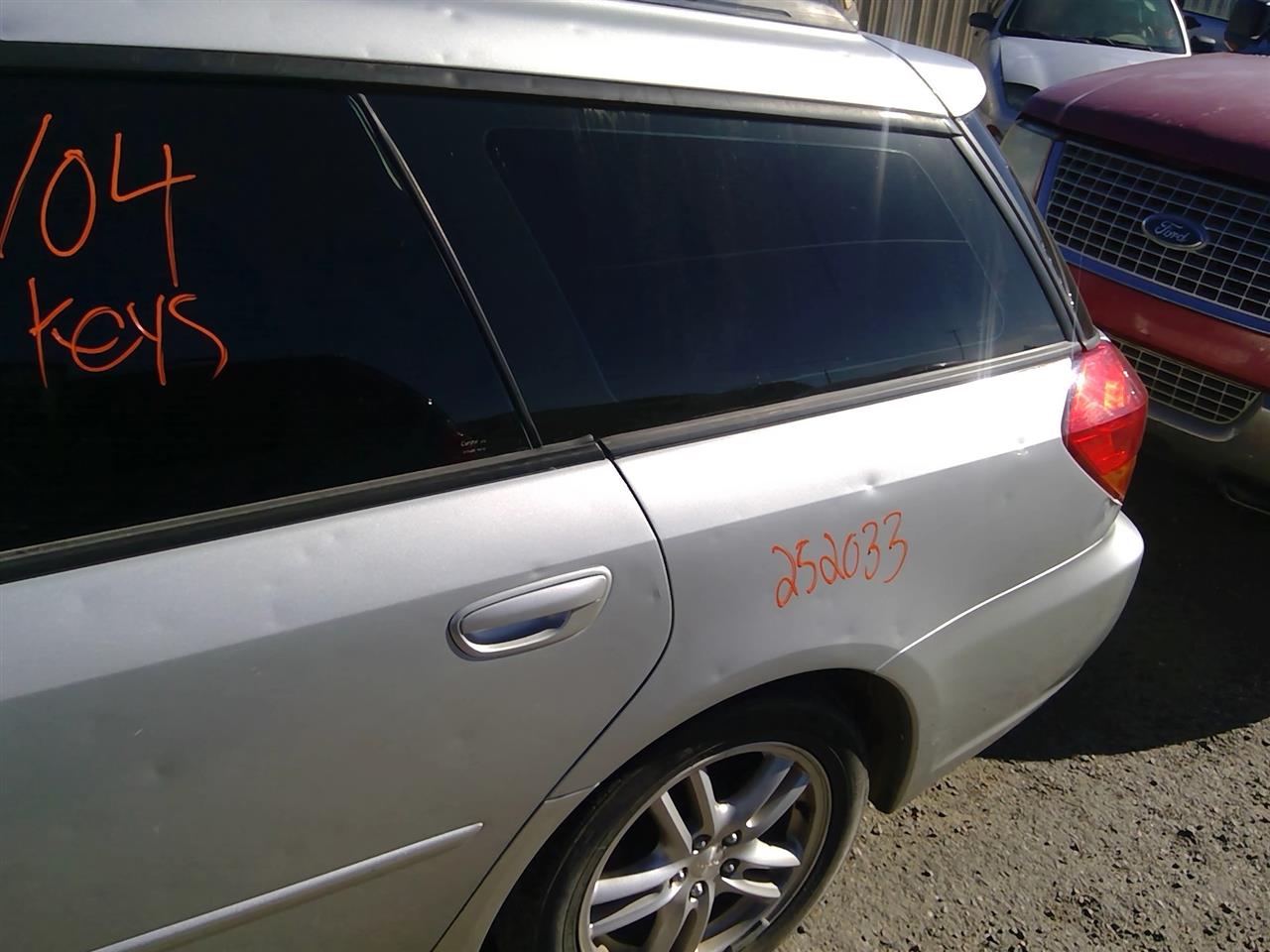 https://f005.backblazeb2.com/file/img-partshotlines-com/Inventory/SW52/Vehicle/21093_11.jpg