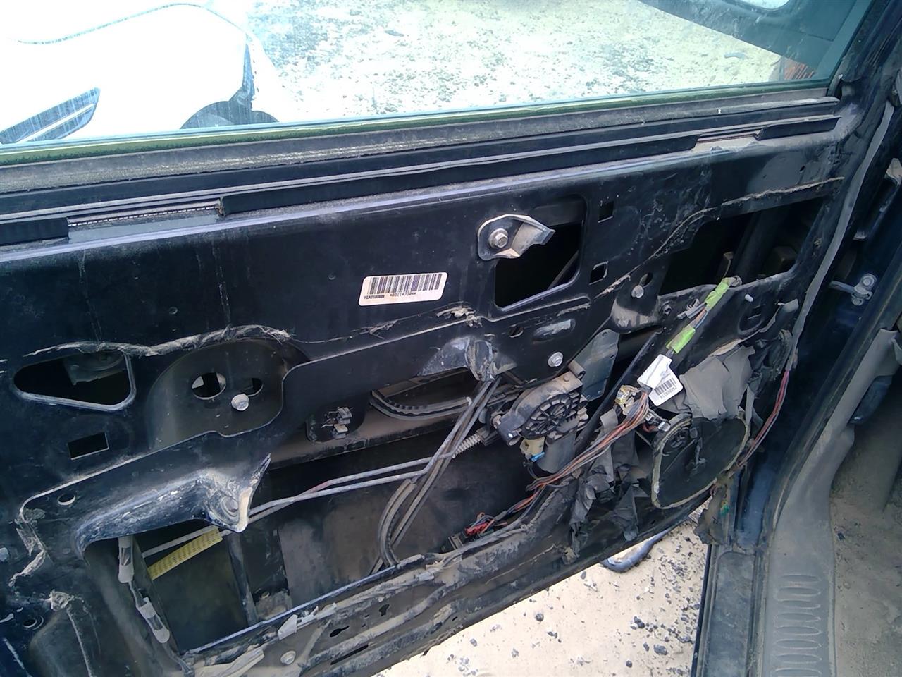 https://f005.backblazeb2.com/file/img-partshotlines-com/Inventory/SW52/Vehicle/21101_02.jpg
