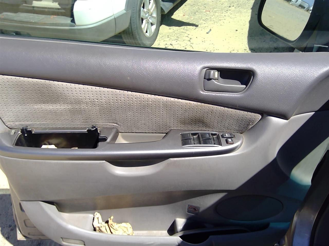https://f005.backblazeb2.com/file/img-partshotlines-com/Inventory/SW52/Vehicle/21104_03.jpg