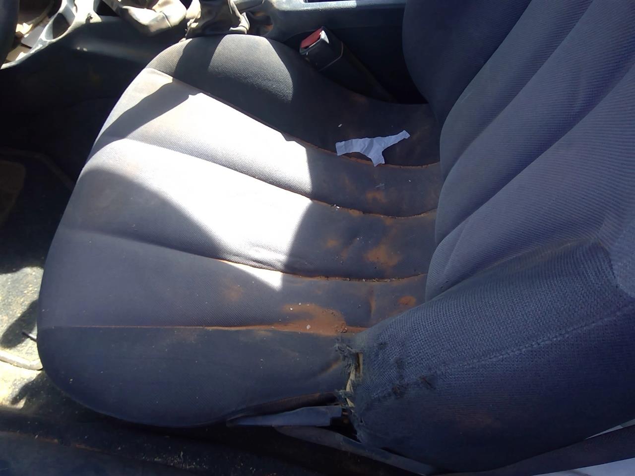 https://f005.backblazeb2.com/file/img-partshotlines-com/Inventory/SW52/Vehicle/21106_03.jpg