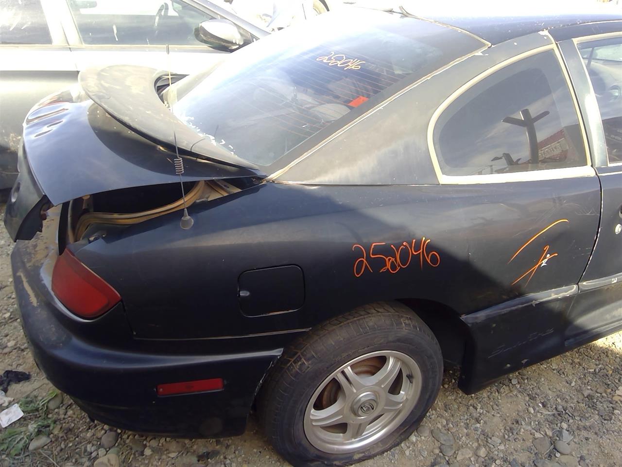 https://f005.backblazeb2.com/file/img-partshotlines-com/Inventory/SW52/Vehicle/21106_13.jpg