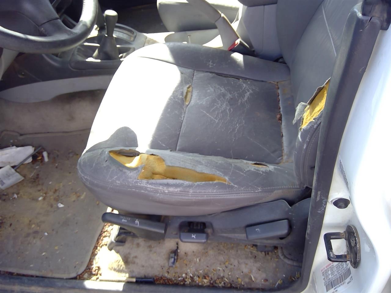 https://f005.backblazeb2.com/file/img-partshotlines-com/Inventory/SW52/Vehicle/21142_03.jpg